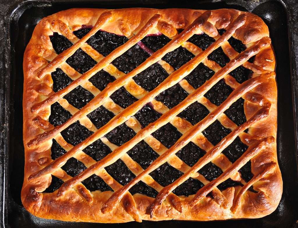 Blåbärspaj i långpanna som räcker till många!